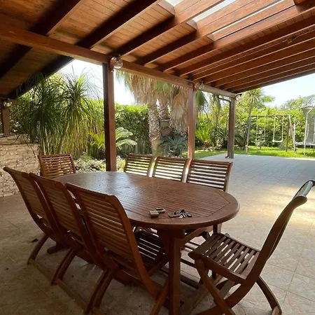 Paradiso Vila *